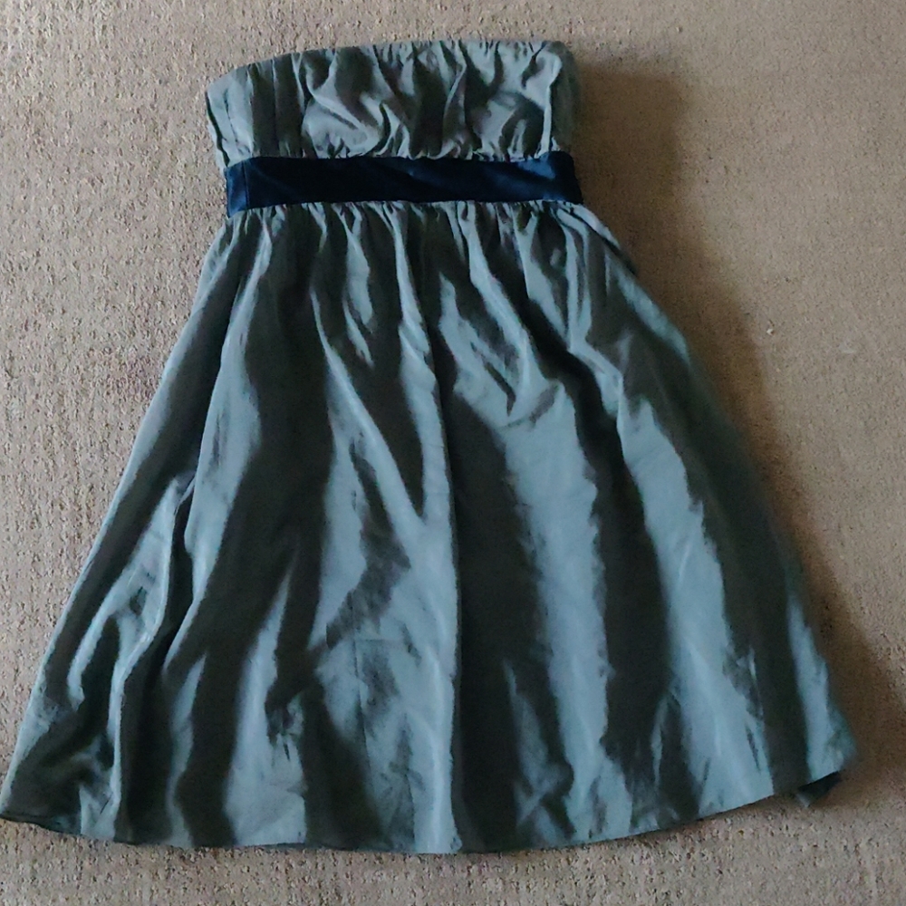 GAP Strapless dress with pockets sz 6